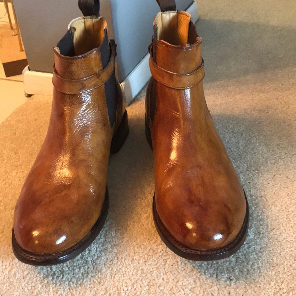 Men’s leather boots